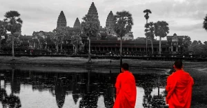 Monjes budistas en Angkor, Camboya